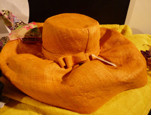 Cappello in tessuto con anima in alluminio